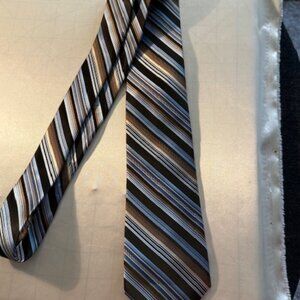 Alexander Julian tie